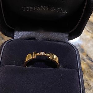 Tiffany & Co. Tiffany T True Diamond Link Ring 18K